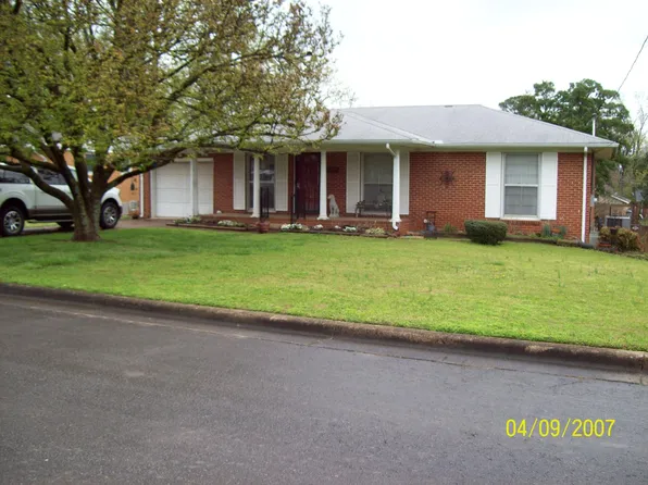 610 Hal St NW, Huntsville, AL 35805