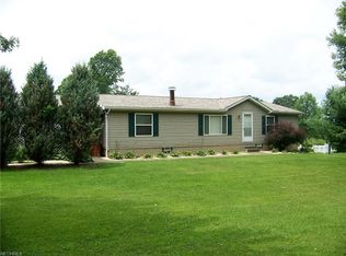 1169 Beard Rd, New Waterford, OH 44445