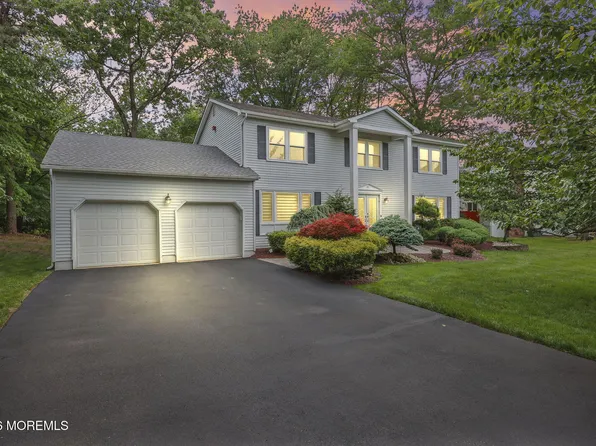 42 Saupe Drive, Manalapan, NJ 07726