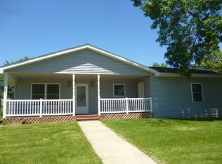210 E 1st St, Tipton, IA 52772