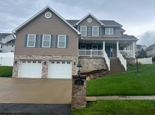 1078 Autumn Ave, Morgantown, WV 26508