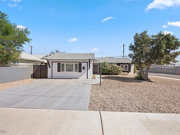 2nd image of 2109 Las Verdes St