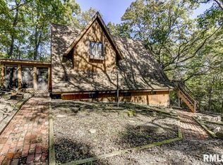 19531 Hunt Rd, Petersburg, IL 62675