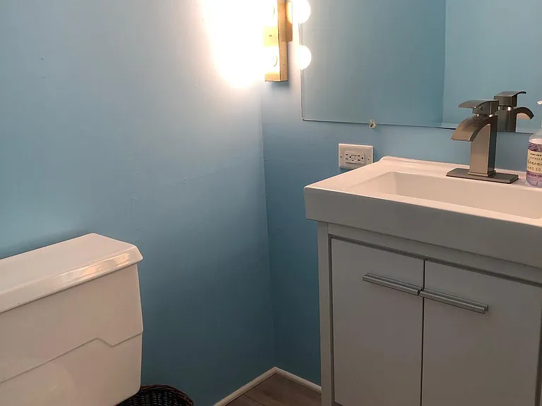 1/2 bathroom upstairs