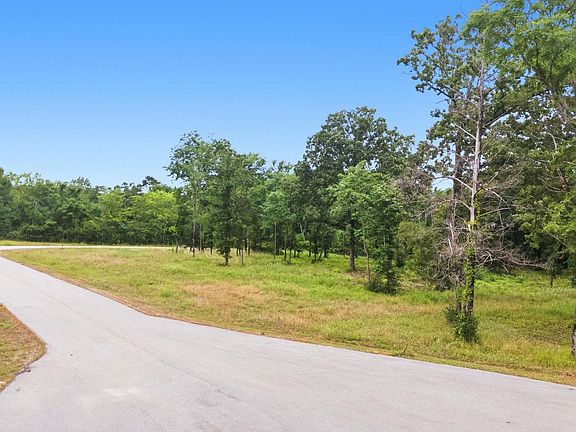 3rd image of Private Road 5150
