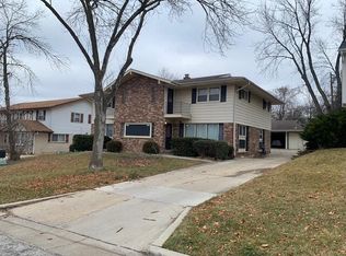 11116 Maple Ln #11118, Milwaukee, WI 53225