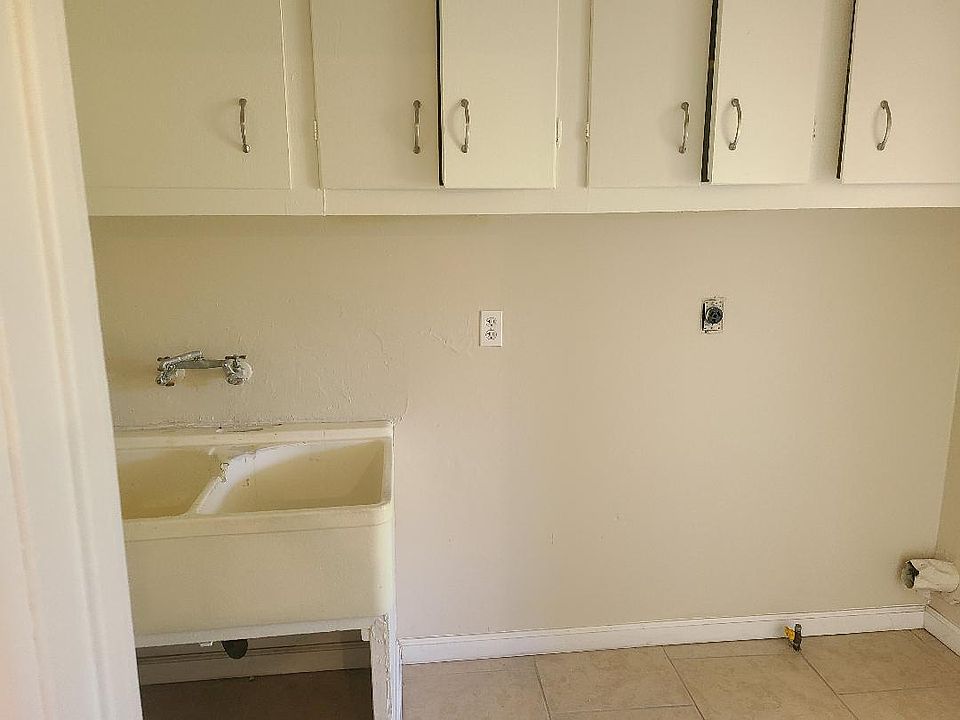 1st image of 12092 Movius Dr