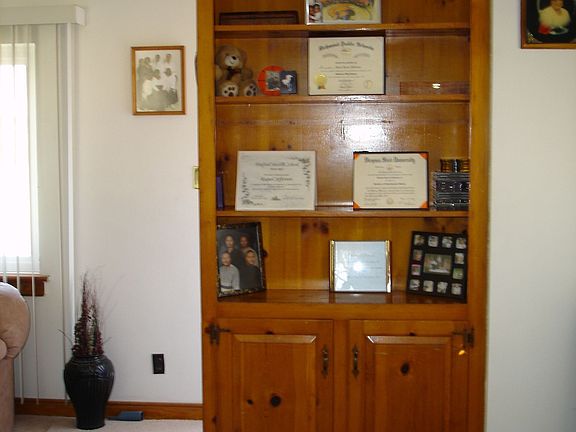 Built in book shelf.