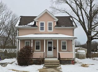 16 Matteson Ave, West Warwick, RI 02893