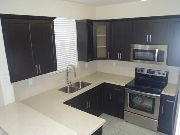 10947 NW 79th St, Doral, FL 33178