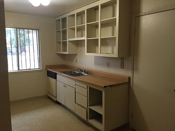 2nd image of 2608 50th Ave