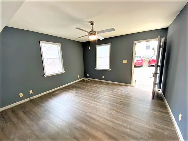 1031 Curran St NW — Photo 7