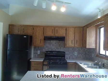 3rd image of 11525 Xylon Ave N