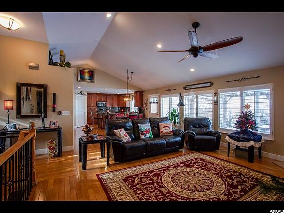 5th image of 149 E Delgada Ln
