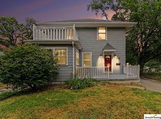 6354 Parker St, Omaha, NE 68104