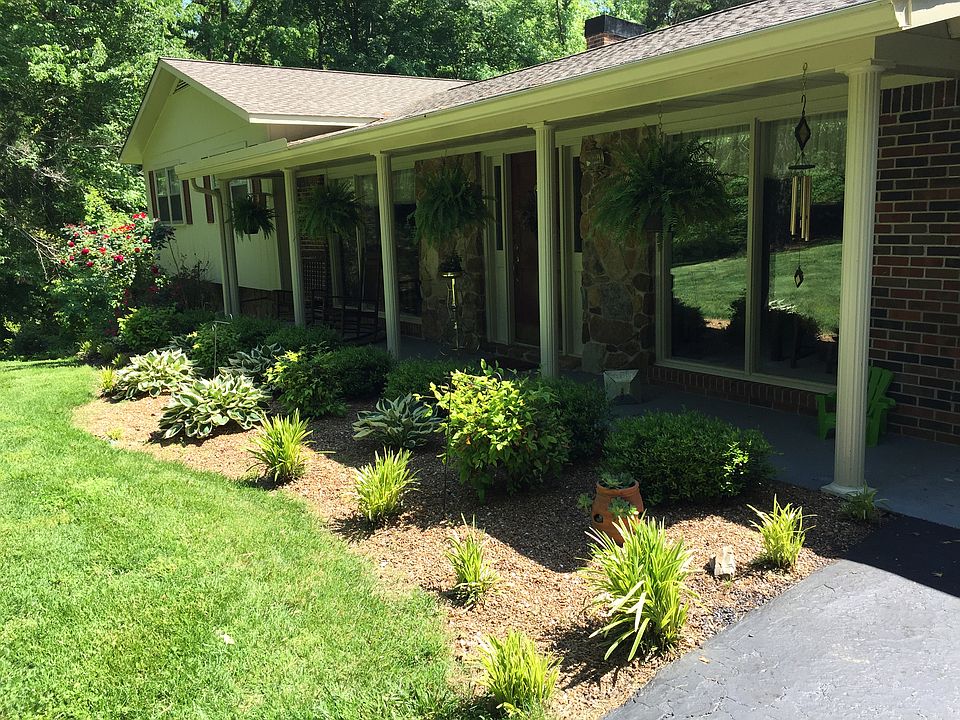 1st image of 819 Cedar Dr