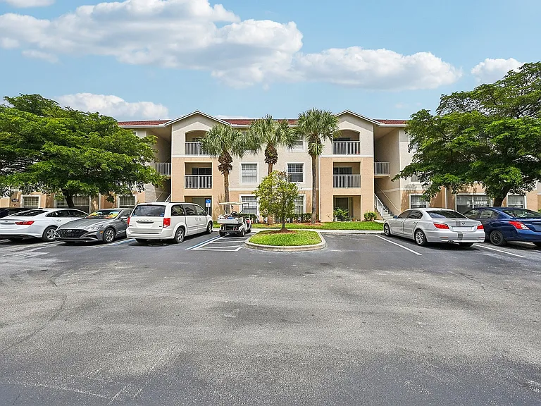 Treasure Cay Apartments — Photo 26