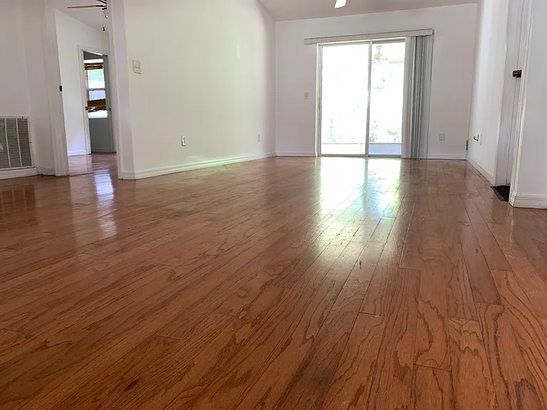 1061 Oak Forest Cir — Photo 15
