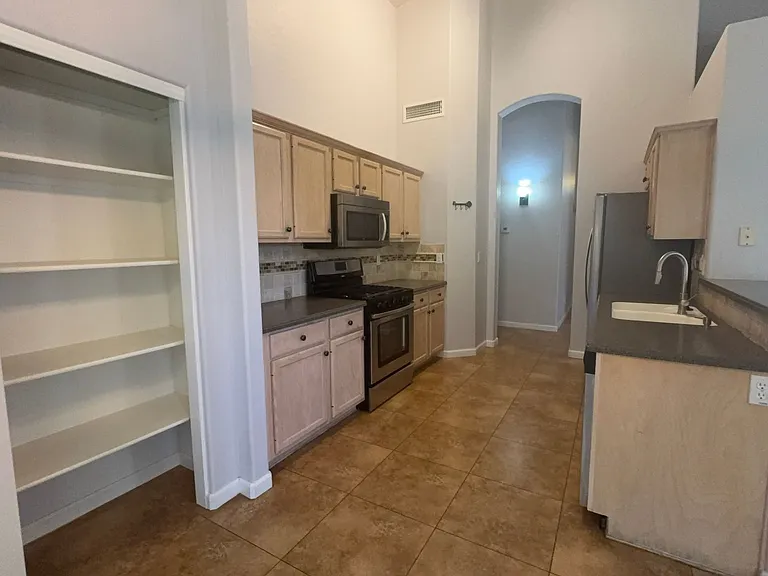 3055 N Red Mountain #174 — Photo 4