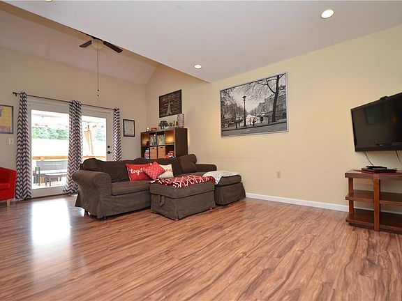 2nd image of 1312 Howard Ln