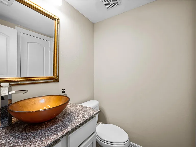 3501 Chenevert St #22 — Photo 20