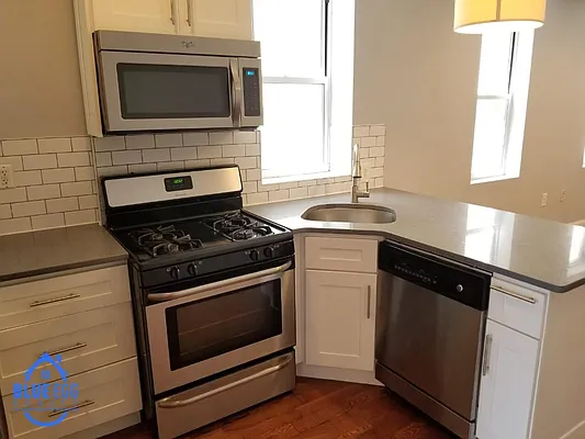 Rented by Blue Egg Realty Corp | media 2