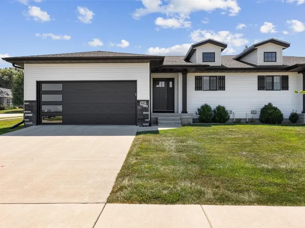 3002 Sherwood Dr, Marion, IA 52302