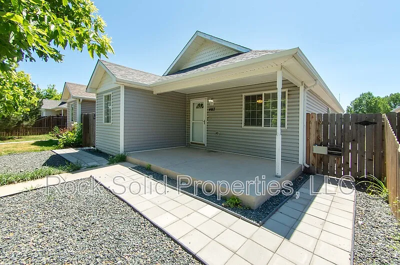 4 bed, 3.0 bath, 2180 sqft, $2,055 — Photo 1