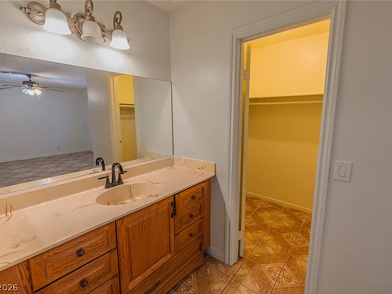 1866 Ludington Ave — Photo 23