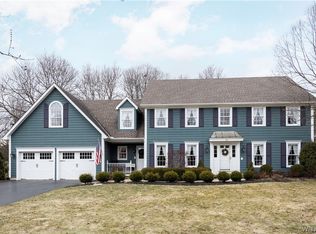 18 Braunview Way, Orchard Park, NY 14127