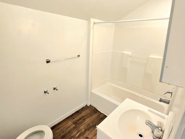352 W 3rd St #2 — Photo 2