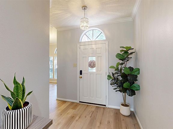 3rd image of 4615 Natural Bridge Dr