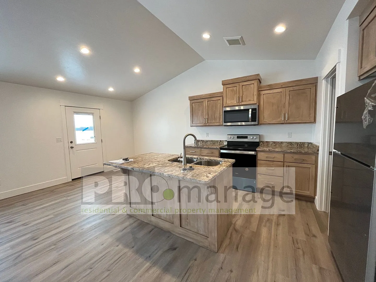 Brand New 3 Bed / 2 Bath Townhouse with 2-Car Garage — Photo 2