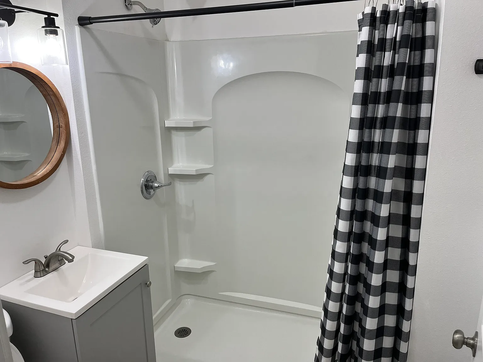 2 bed, $900 — Photo 4