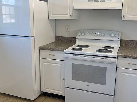 2nd image of 418 Big Leaf Ct