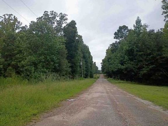 Exterior Neighborhood (street photo)