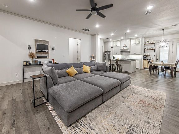 5th image of 7809 52nd St