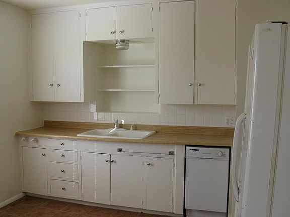 Spacious Kitchen