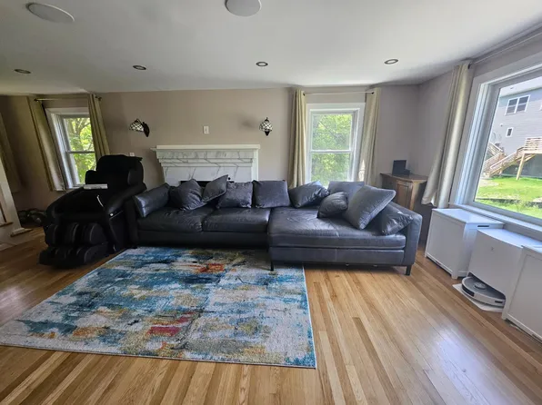 7 Darrow St, Worcester, MA 01606