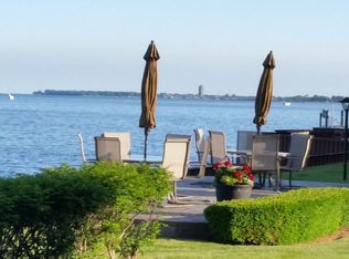 33352 Jefferson Ave, Saint Clair Shores, MI 48082