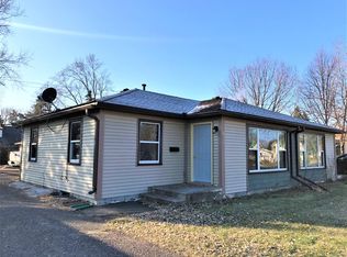 812 E Main St, Anoka, MN 55303