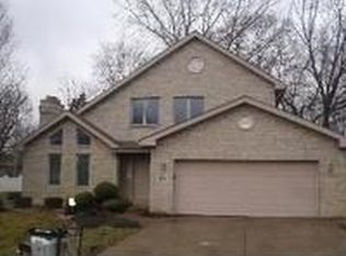 1550 Willow Ln, Crete, IL 60417