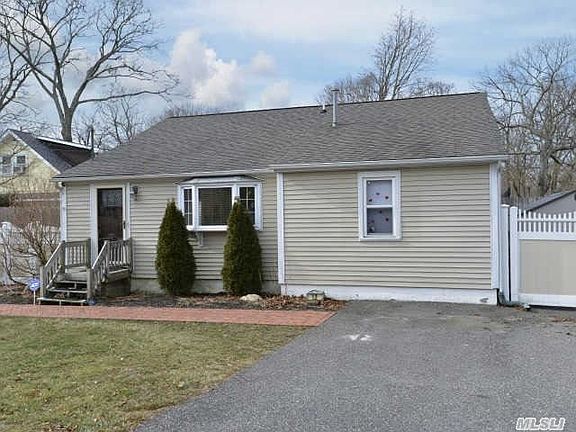 2nd image of 120 Halesite Dr
