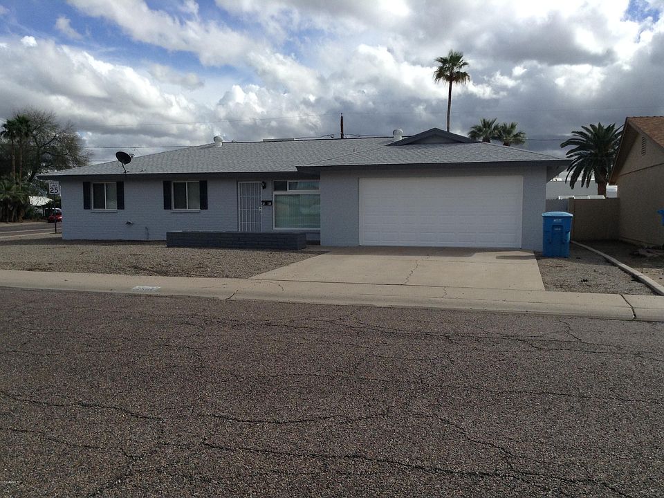 1st image of 2501 W Dahlia Dr