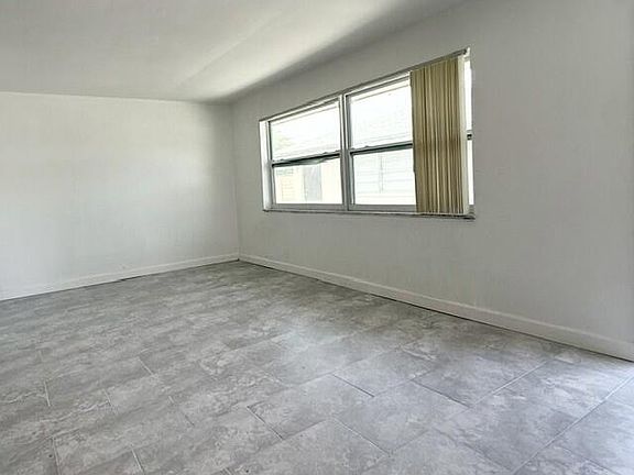 3rd image of 3100 NW 4th Ave APT 3