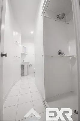 Rented by EXR | media 19