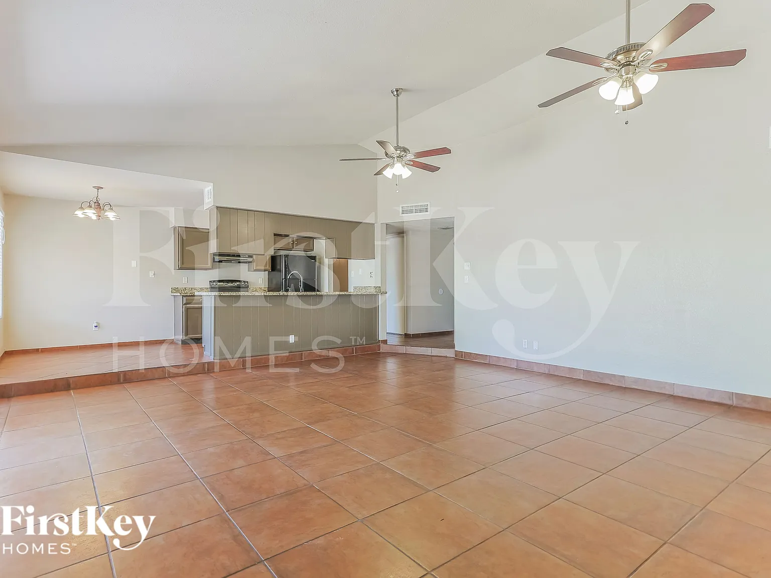 3 bed, 2.0 bath, 1462 sqft, $2,355 — Photo 4