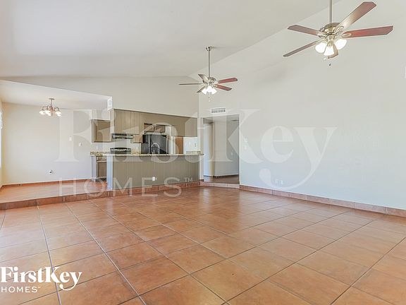 4th image of 2670 W McNair St