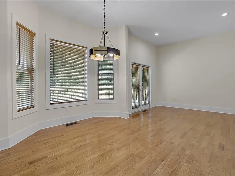 3228 Silver Lake Dr NE — Photo 14