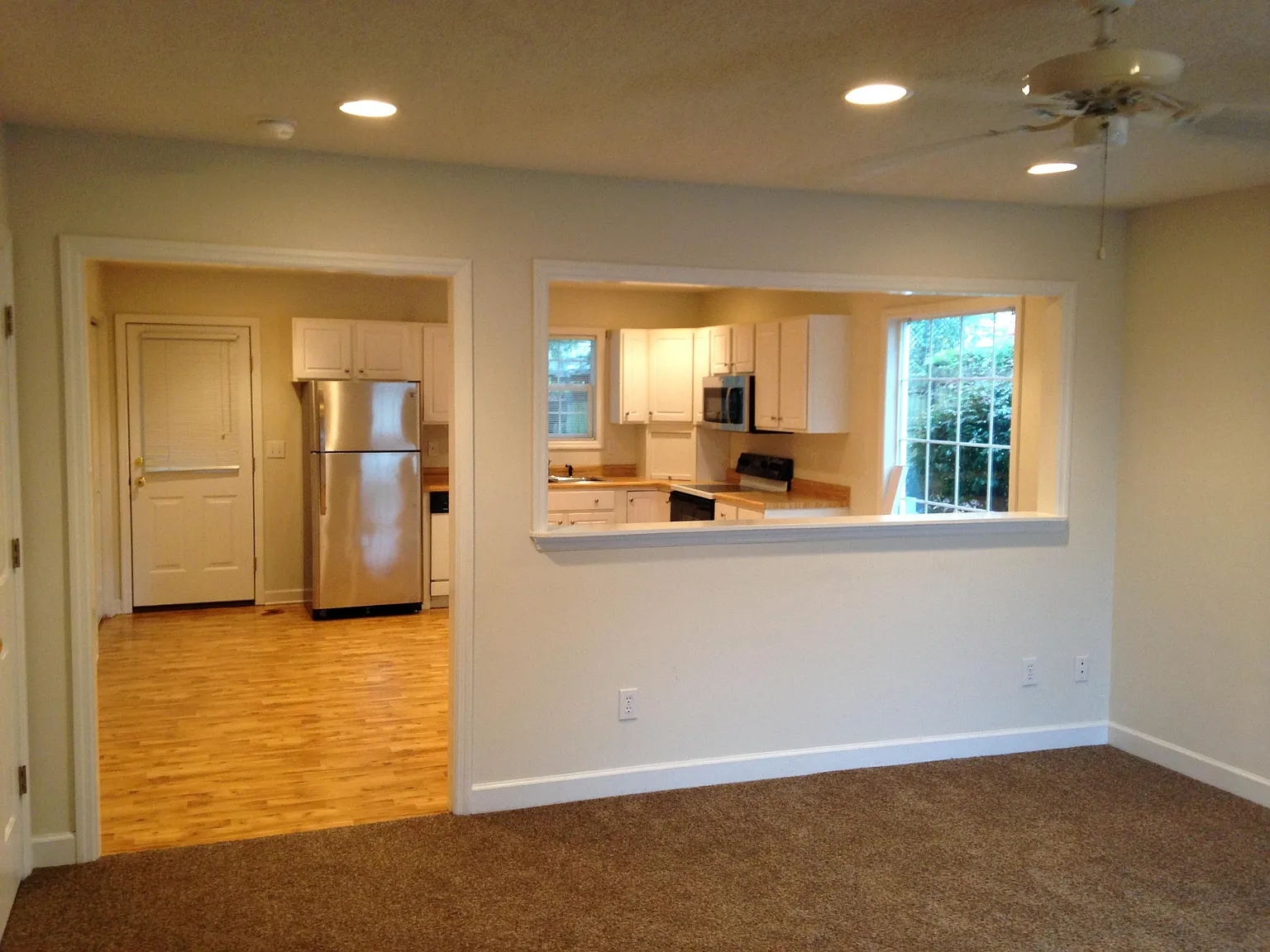 2 bed, 2.5 bath, $1,650 — Photo 3
